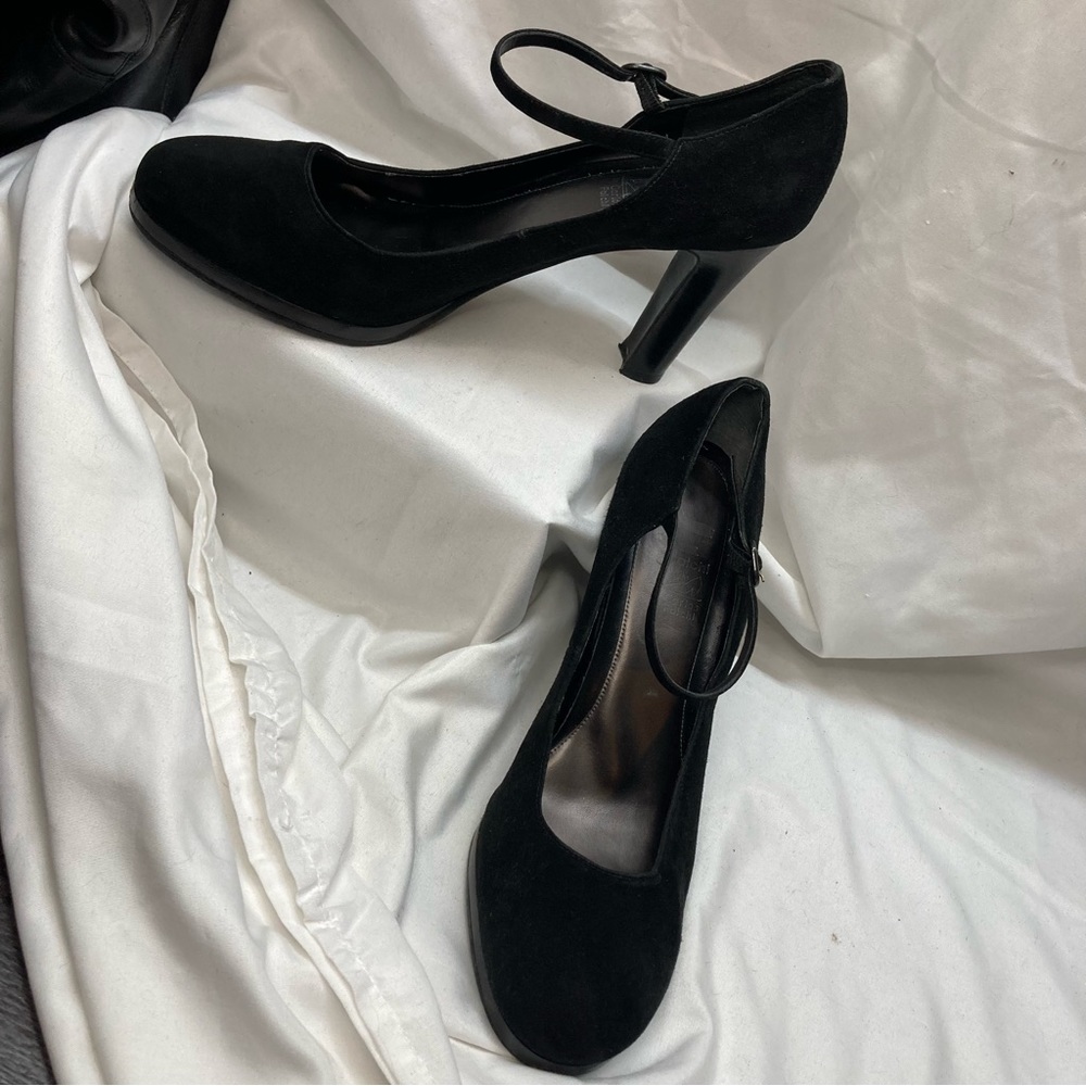 Fal Chi (Carlos) Suede Round Toe High Heel Shoes w/ Ankle Straps Size 39 Black.